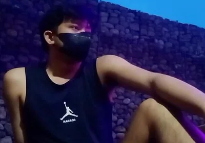 Asian Twink Outdoor Session with Cumshot