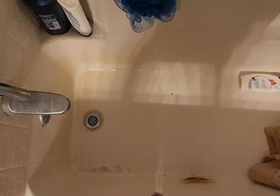 Pissing in the Tub.