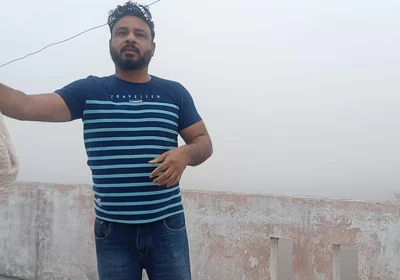 Indian Daddy Takes off His Clothes in Freezing Winter Fog