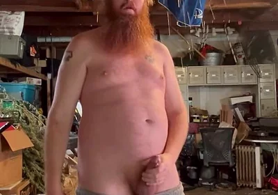 Redneck Needs to Piss!