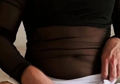 Wearing a Skirt and Thong on My Big Ass Masturbación