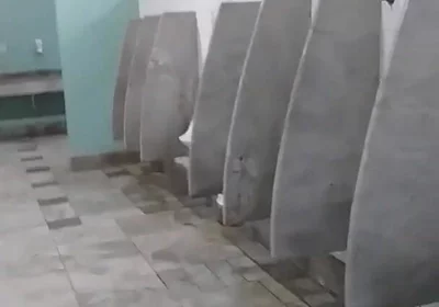 I Exposed Myself in the Bus Station Bathroom and Almost Got Caught by Passersby.
