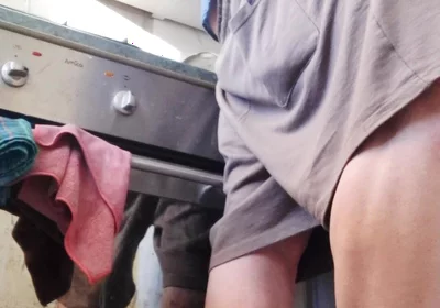 Husband Jerk off to Sink He Is Fast Becasue Wife Can Catch.
