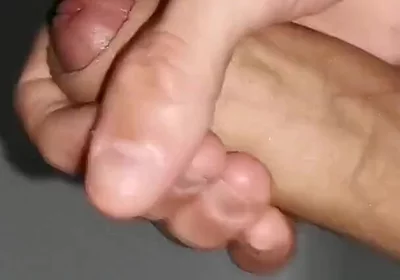 A Very Powerful Stream From a Large Penis