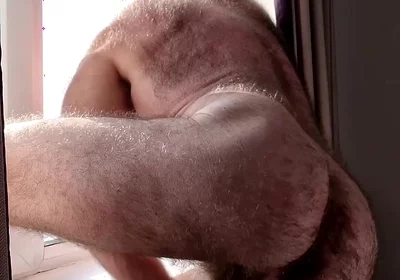 Hairy Muscle Stepdaddy Shows All