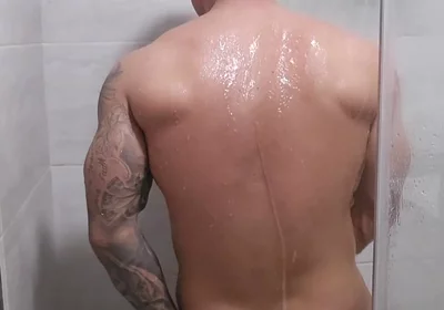 Shower Wank & Huge Thick Cumshot