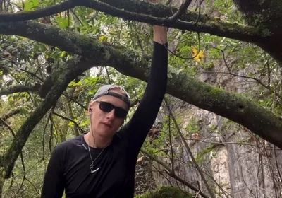 Hiker Bro goes Off-Trail to Jerk Off