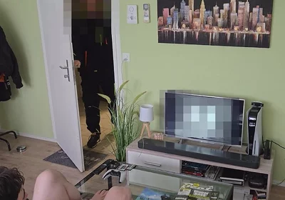Caught by the Handyman! He Said I Should Continue... and Got His First Blowjob From a Guy - Antogoeshunting
