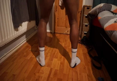 Squatting. Amadeus Mode