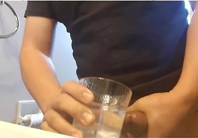 Pinoy Celebrity Host Jakol !!! Pinutok Sa Baso