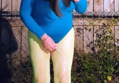 CD Outdoors Pissing My Nylon Pantyhose, Feet and Shoes.