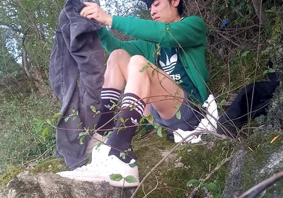 Behind the Scenes Jon Arteen After Masturbating Ejaculating Thick Cum Play Cleaning Tidying up Creating Artistic Sperm on Moss