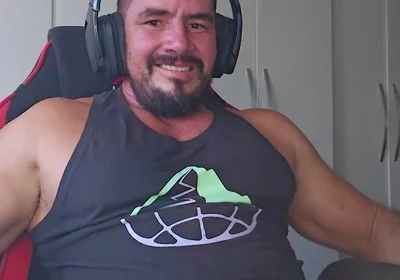 Work My Big Dick While I Play
