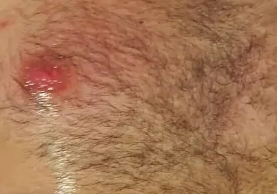 Muscle Bear Gets Edged