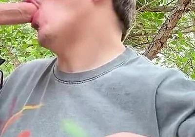 Quick Outdoor Blowjob