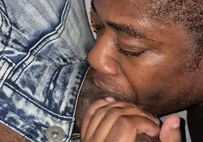 Relaxed up-close Jeans Throat Service