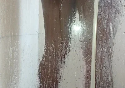 Time to Shower with My Toy