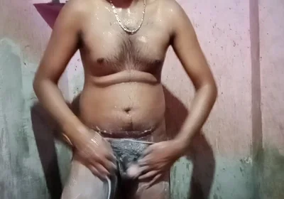 Bathroom Boys Sex Show