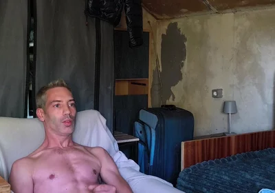 Jerking My Hairy Dick. Qick Wank Before to Sleep