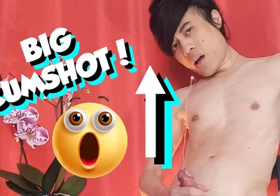 Wow the Big Cumshot! How Far Does Jon Arteen Squirt His Juicy Cum in This Hot Show of a Sexy Naked Gay Twink Masturbating