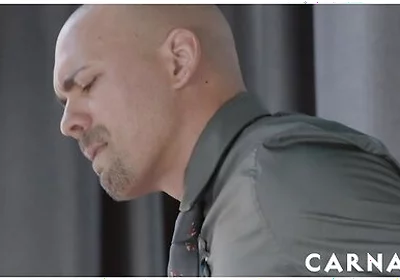 Uncut Dilf Alexandro Cabrera Facefucks Sexy Twink