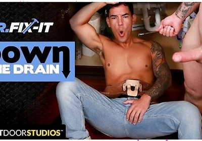 Sexy Mr.fix It Flip Fucks Bubble Butt Jock - Trevor Brooks